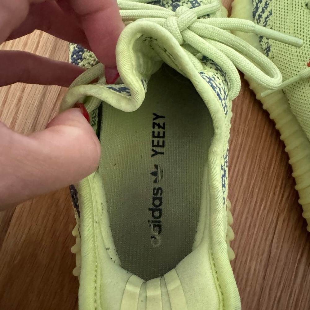 Adidas Yeezy Boost 350 - Picture 9 of 17